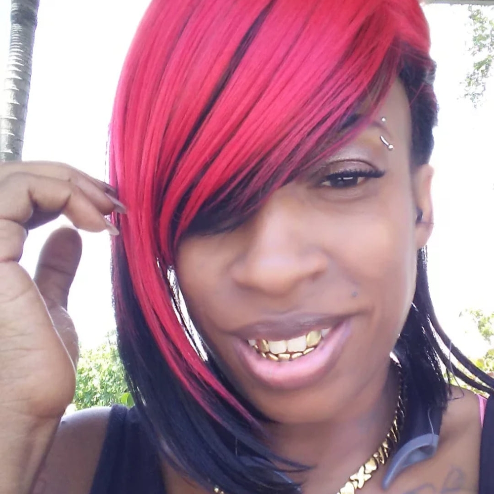 Meet your Posher, Monique